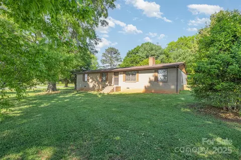 532 N Pilot Knob Rd, Denver, NC 28037