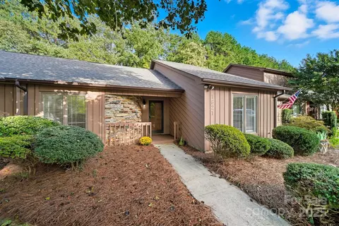 1621 12th Ne St NE, Hickory, NC 28601