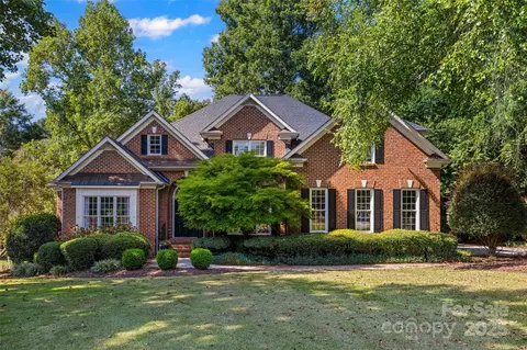 1748 Farrow Dr, Rock Hill, SC 29732