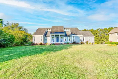 106 Wyndham Cv, Cherryville, NC 28021