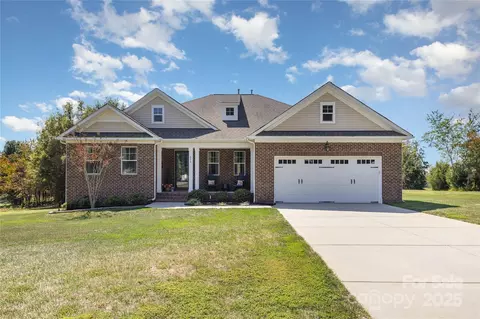 658 Houston Rd, Troutman, NC 28166