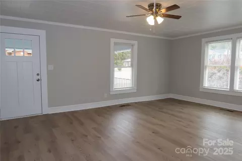 Living - 716 E Main St, Maiden, NC 28650 photo 2 of 5