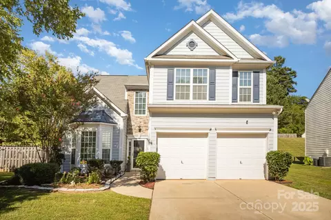 10914 Chastain Parc Dr, Charlotte, NC 28216