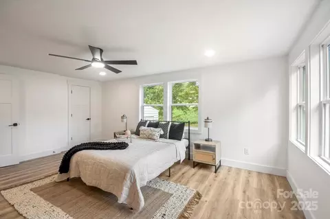 Bedroom - 65 N Mcdowell Ave, Marion, NC 28752 photo 5 of 9