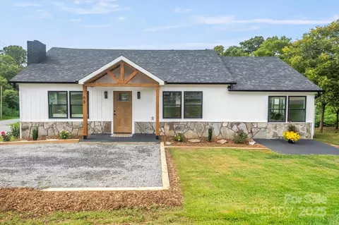 65 N Mcdowell Ave, Marion, NC 28752