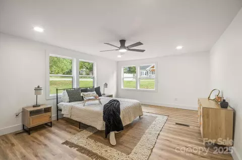 Bedroom - 65 N Mcdowell Ave, Marion, NC 28752 photo 1 of 9