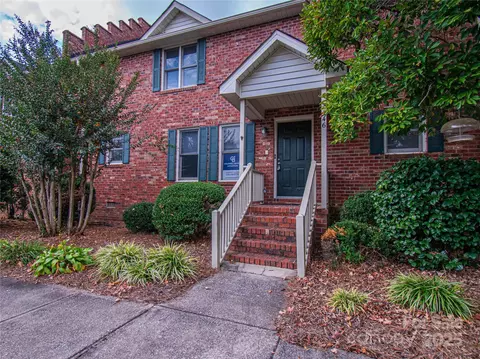 1146 Crestmont Dr, Concord, NC 28025