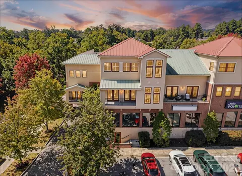 475 S Church A St #A, Hendersonville, NC 28792