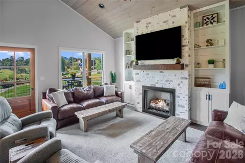 Living - 100 Kinloch Ln, Clyde, NC 28721 photo 1 of 2