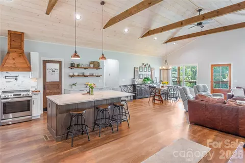 Kitchen - 100 Kinloch Ln, Clyde, NC 28721 photo 2 of 4