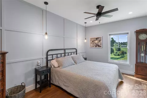 Bedroom - 100 Kinloch Ln, Clyde, NC 28721 photo 1 of 8
