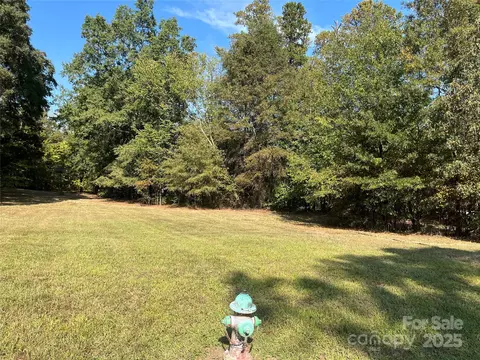 01 Dial St, Kannapolis, NC 28083