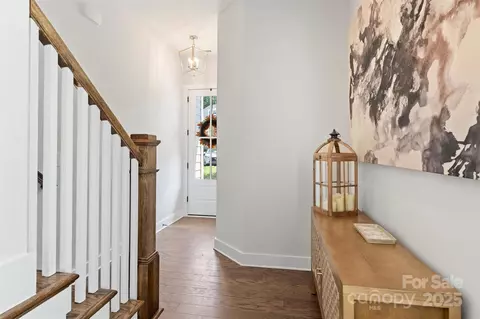 215 Junaluska Dr, Davidson, NC 28036 photo 5