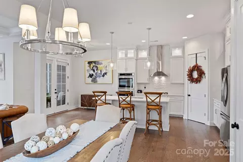 215 Junaluska Dr, Davidson, NC 28036 photo 8
