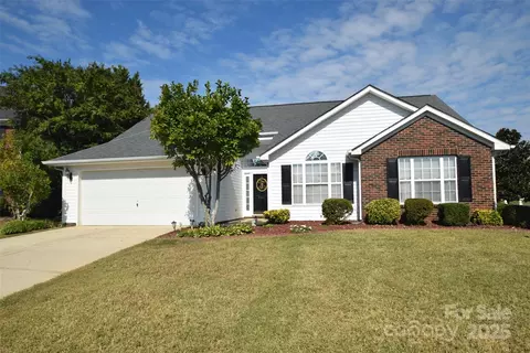 2709 Hampton View Ct, Charlotte, NC 28213