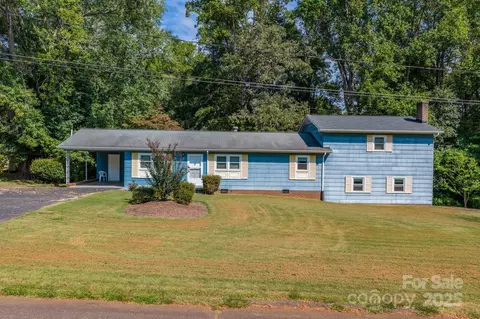 3572 Spring Valley Dr, Newton, NC 28658