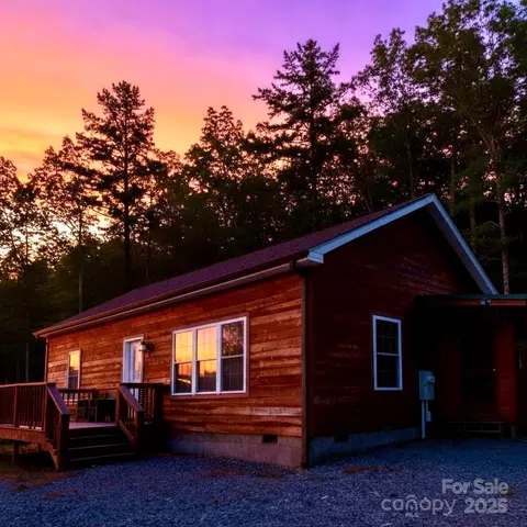 71 S Slope Ln, Old Fort, NC 28762