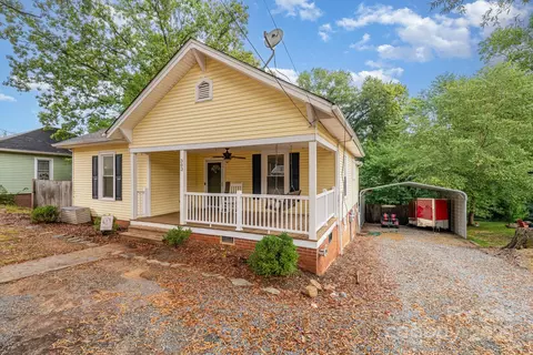 Exterior - 303 E 4th St, Kannapolis, NC 28083 photo 2 of 5