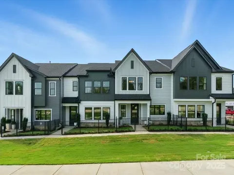 485 Nash St, Fort Mill, SC 29715