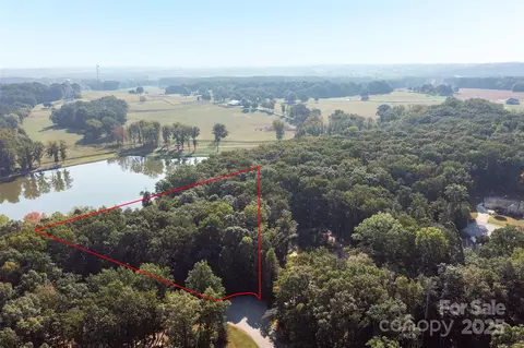 157 Poplar Leaf 10 Ln #10, Statesville, NC 28265