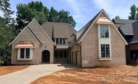 110 Hunter Ln, Charlotte, NC 28211