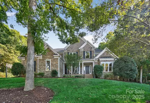 2016 Bauer Pl, Waxhaw, NC 28173