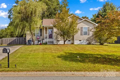 123 Garden St, Troutman, NC 28166