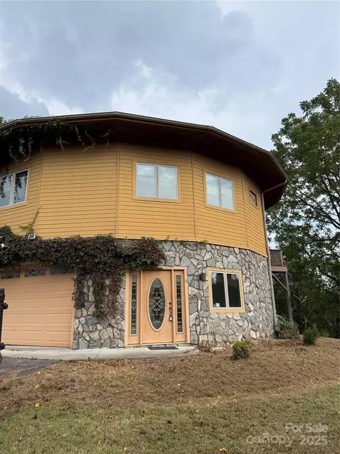 11 Olivia Cir, Alexander, NC 28701