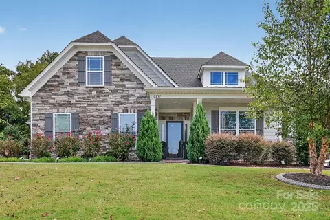 10857 Parkhall Dr, Harrisburg, NC 28075