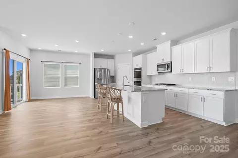 1020 Alicante Ave, Charlotte, NC 28214