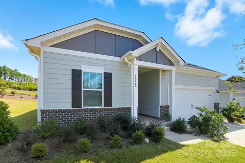 1020 Alicante Ave, Charlotte, NC 28214