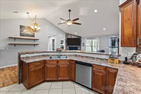1925 Hines Circle Rd, Stanley, NC 28164 photo 9