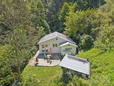 Exterior - 280 Panhandle Rd, Marshall, NC 28753 photo 3 of 7