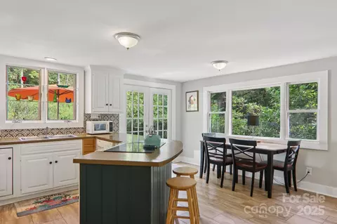 Kitchen - 280 Panhandle Rd, Marshall, NC 28753 photo 3 of 3