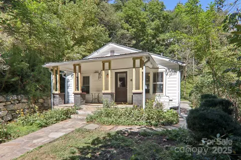 280 Panhandle Rd, Marshall, NC 28753