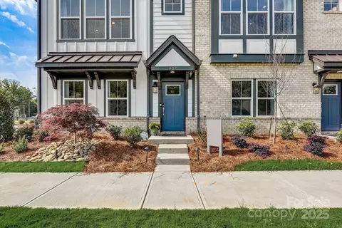 407 Jetton St, Davidson, NC 28036 photo 2
