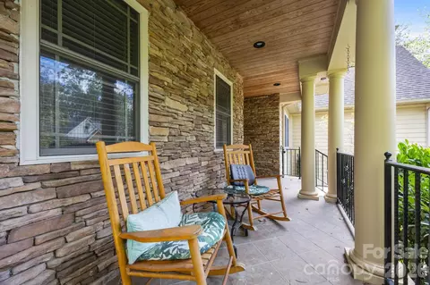 40 Mountain Shadows Dr, Leicester, NC 28748