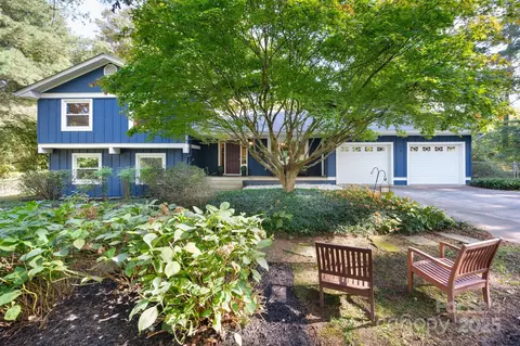 16 Sunnycrest Dr, Asheville, NC 28805