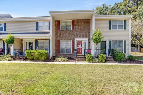 1969 Lancer Ct, Gastonia, NC 28054