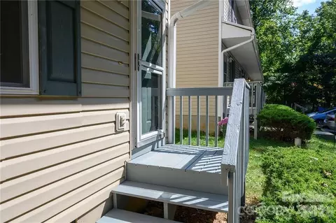 6 Azalea C Rd #C, Arden, NC 28704