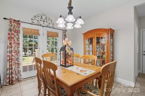 Dining - 710 Mcdowell Pl, Stanley, NC 28164 photo 2 of 3