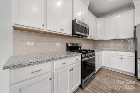 Kitchen - 7184 Indigo Way, Denver, NC 28037 photo 2 of 2