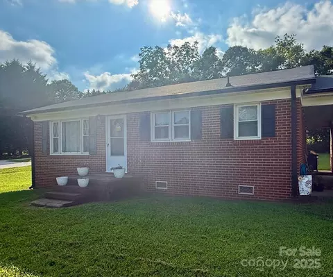 2735 Baker St, Claremont, NC 28610