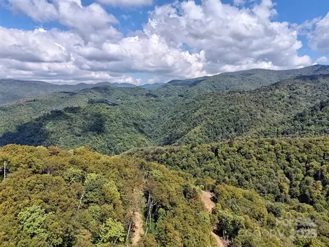 2 Black Rock Rd, Sylva, NC 28779
