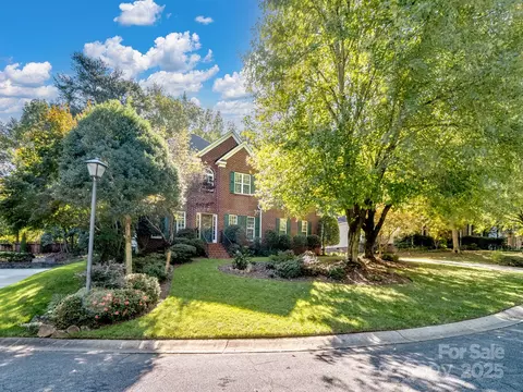 10142 Loganberry Trl, Charlotte, NC 28262