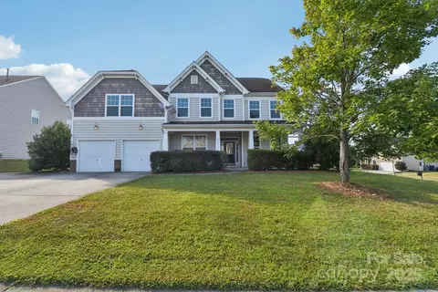 4397 Bridge Pointe Dr, Harrisburg, NC 28075
