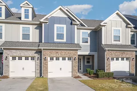 558 Dulaney Dr, Tega Cay, SC 29708