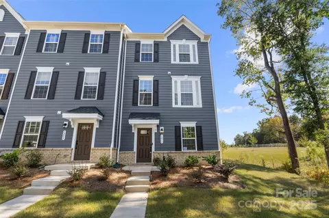 1211 May Apple 162 Dr #162, Matthews, NC 28104