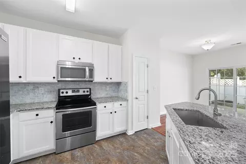 Kitchen - 975 Copperstone Ln, Fort Mill, SC 29708 photo 2 of 3