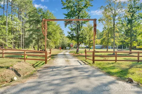 2004 Pressley Rd, Chester, SC 29706